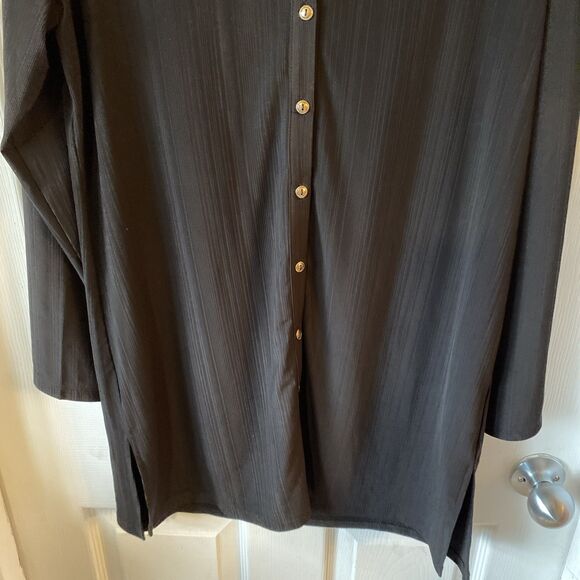 Susan Graver Blouse Women’s Size Medium Black Button Up V Neck - Picture 4 of 8